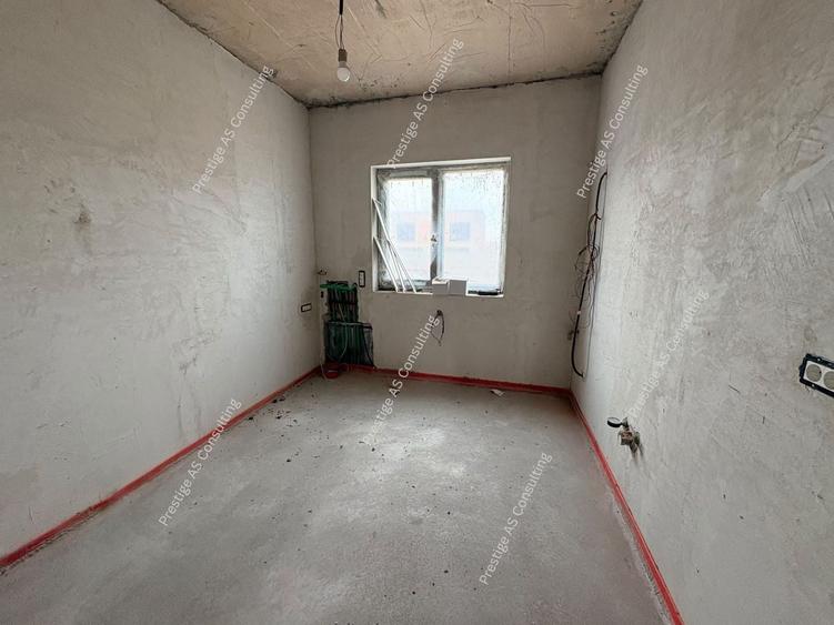 Duplex cu 4 camere cu Canalizare în Moșnița Nouă