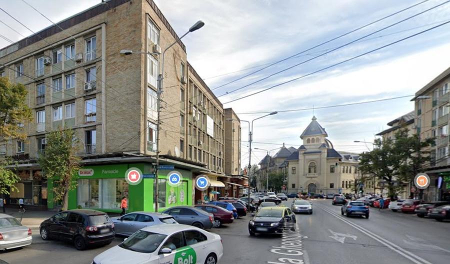 Spațiu comercial, de 88.800003051758 mp, în Central