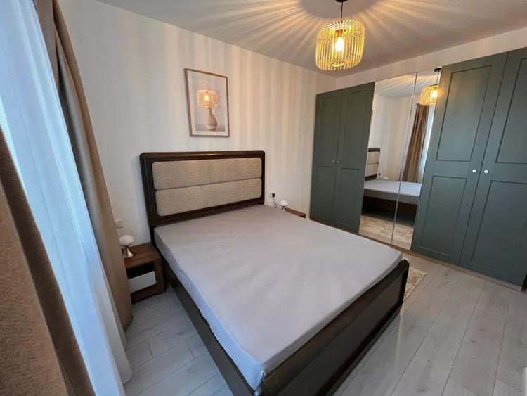 Apartament cu 2 camere, mobilat în Păcii