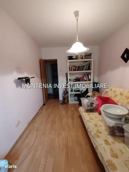 Ap. 3 cam. cf. I,etaj3, Razboieni, zona Piata - 5