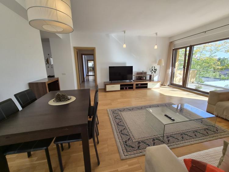 Apartament cu 3 camere decomandat în Voluntari