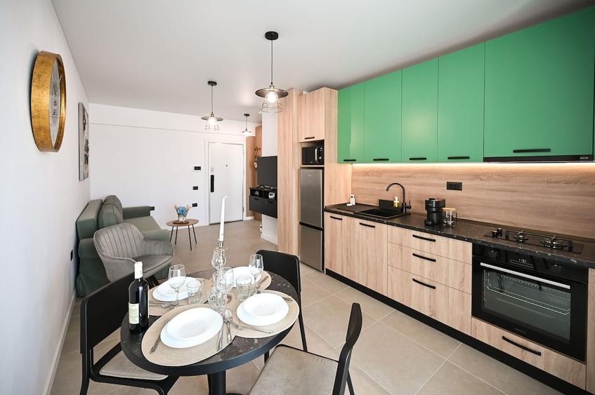 Apartament cu 2 camere decomandat în Mamaia-Sat