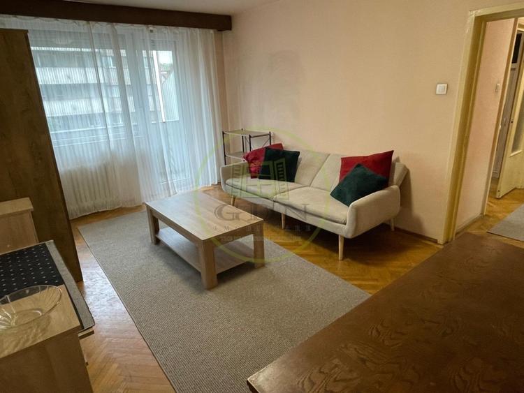 Apart.3 camere,decomandat, zona ultracentrală, lângă Fac. de Drept, Magheru - 1