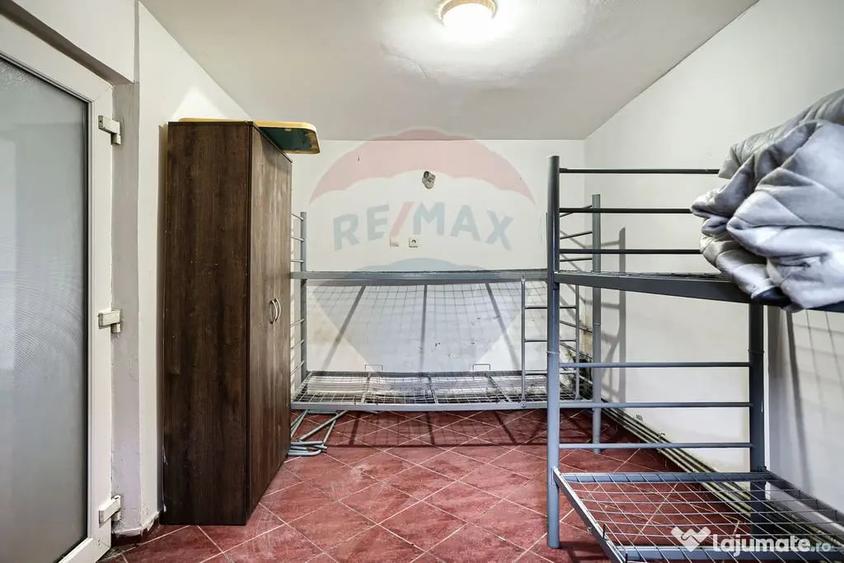 Casă cu 6 camere cu Teren 450 Mp în Central