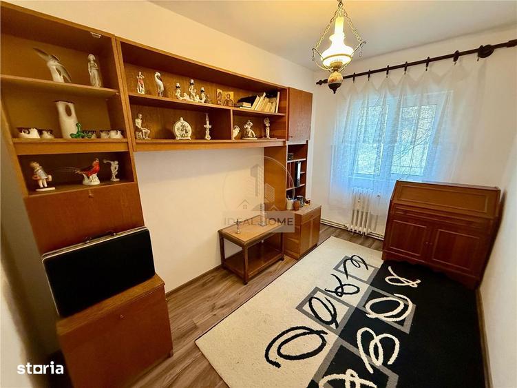 Apartament cu 3 camere decomandat în Gară