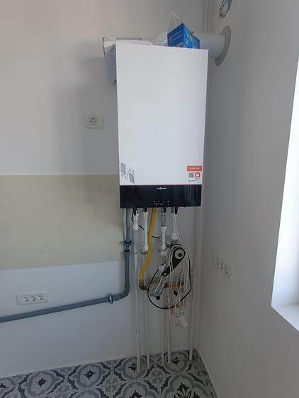 Apartament cu 3 camere semidecomandat, mobilat în Drumul Taberei