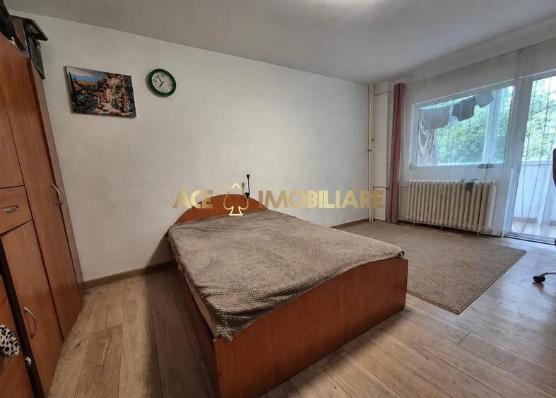 Garsonieră decomandată, mobilată în Lujerului