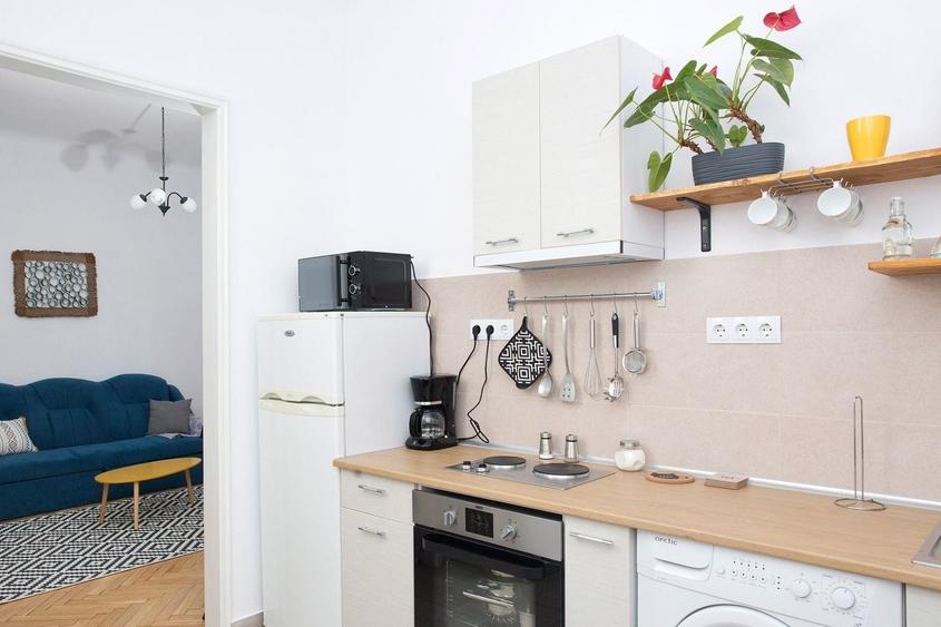 Apartament cu 2 camere semidecomandat în Eminescu