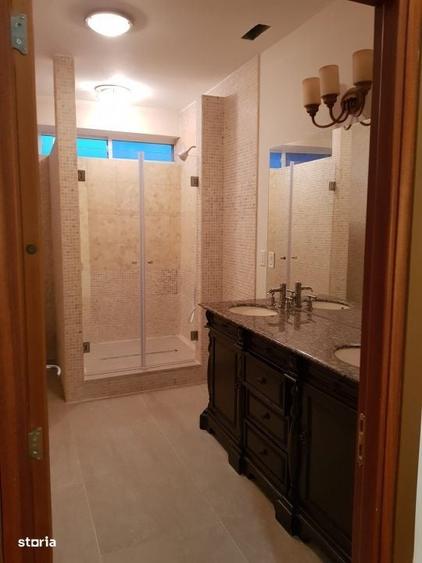 Spațiu comercial, de 450 mp, în Tăuți