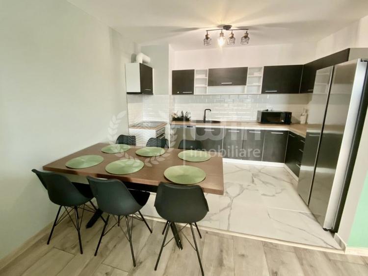 Apartament cu 3 camere semidecomandat, mobilat în Semicentral