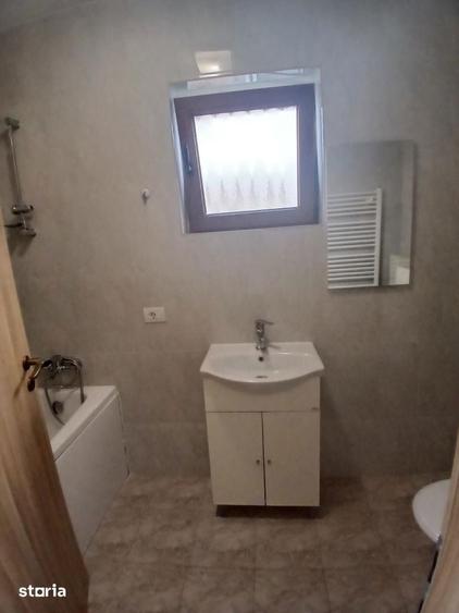 Casă cu 4 camere cu Teren 400 Mp în Dumbrăvița