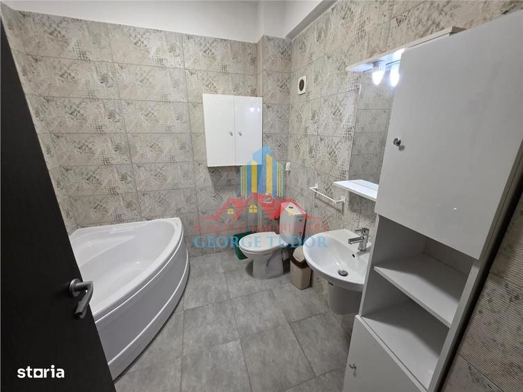 Apartament cu 2 camere decomandat în Roșu