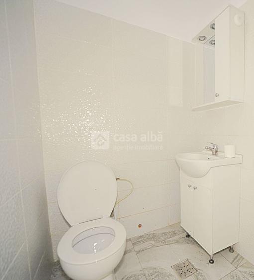 Casă individuală cu 4 camere cu Canalizare în Tătărași