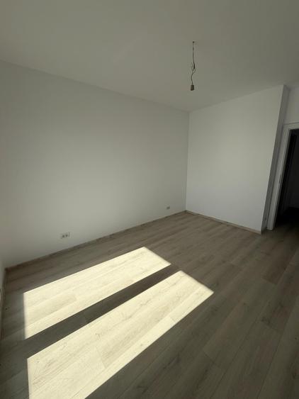 Penthouse cu 3 camere decomandat în Parcul Carol
