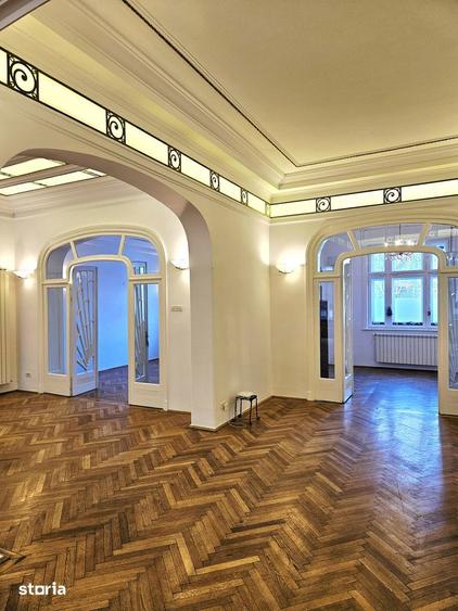 Casă cu 6 camere cu Teren 250 Mp în Unirii