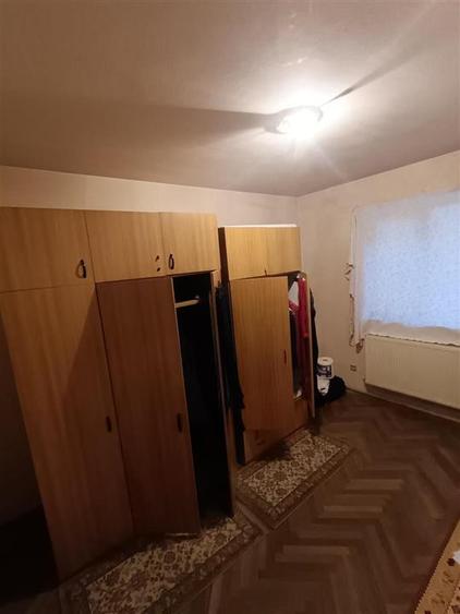 Apartament cu 3 camere decomandat în Apollo