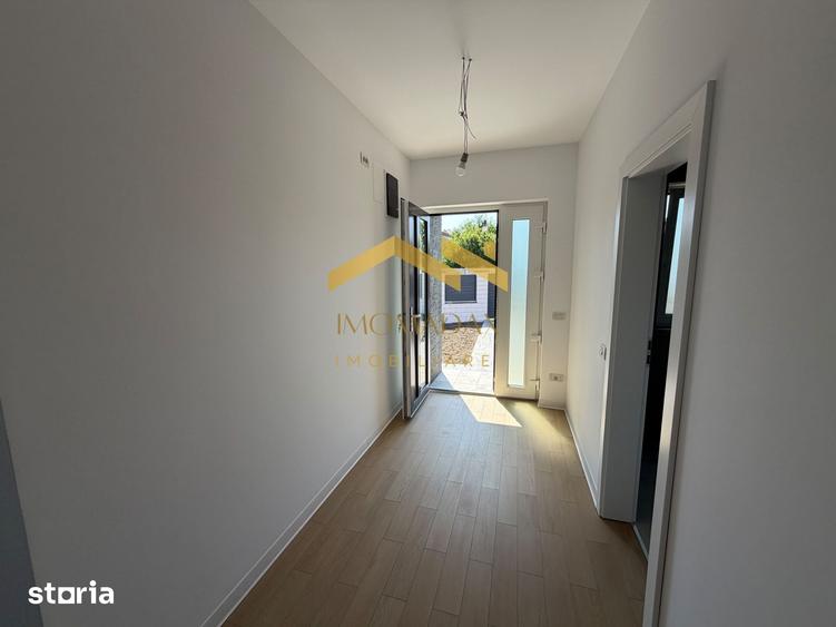 Casă cu 4 camere cu Teren 400 Mp în Sânmihaiu Român