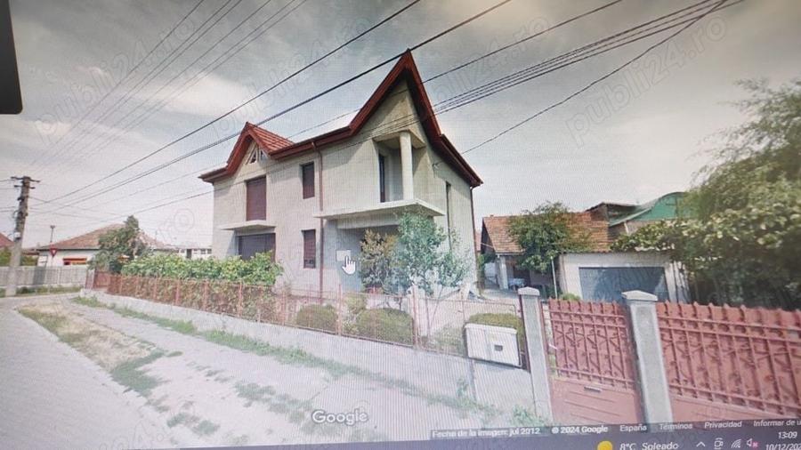Casă cu 4 camere cu Teren 575 Mp în Central