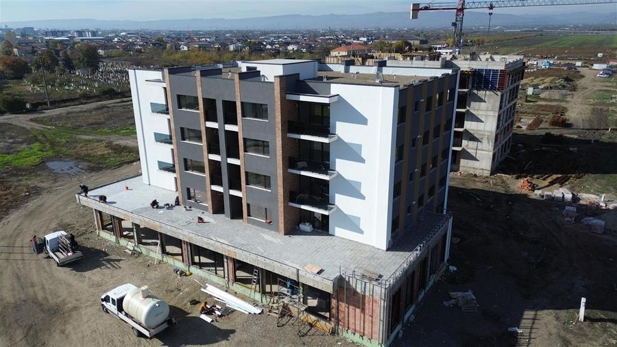 Apartament cu 3 camere decomandat în Nord
