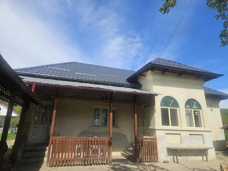 Casă cu 4 camere cu Teren 1054 Mp în Băiculești
