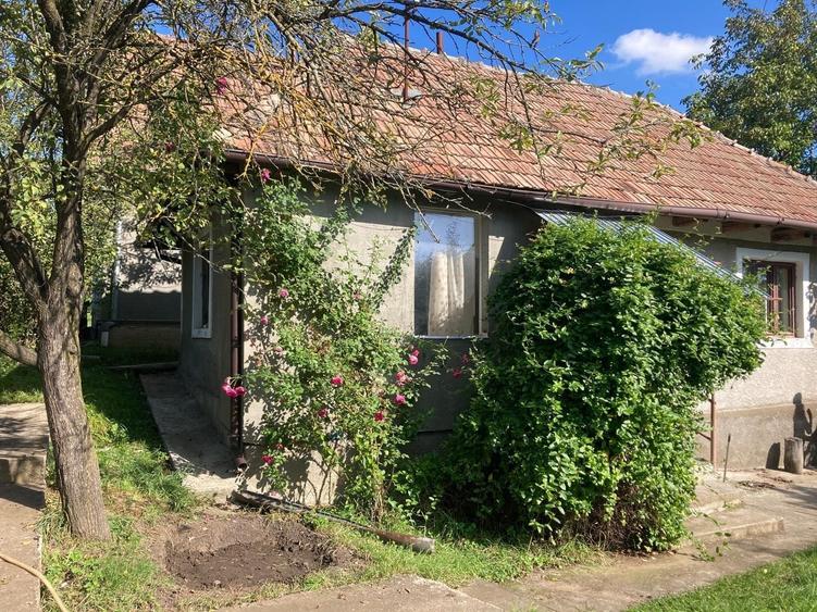 Teren de 1700 mp, în Rediu