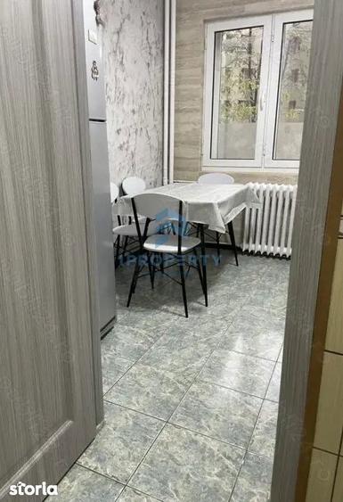 Apartament cu 3 camere, mobilat în Vatra Luminoasă