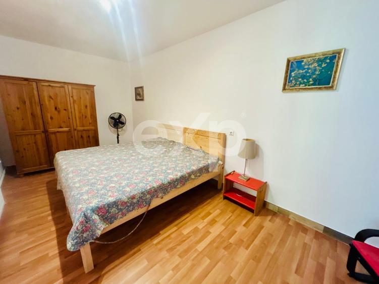 Casă individuală cu 4 camere cu Canalizare în Cristian