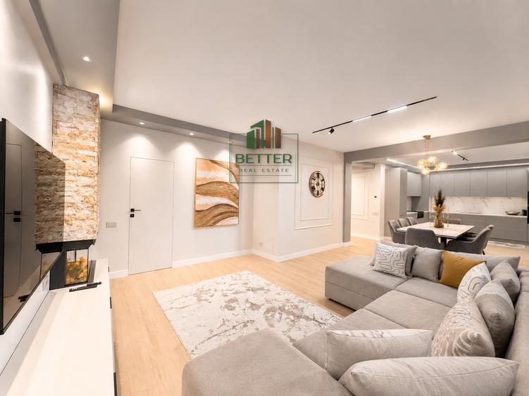 Penthouse cu 3 camere decomandat în Central