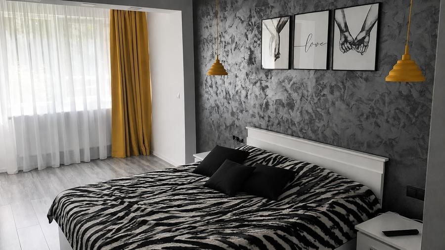 Apartament cu 3 camere decomandat în Tudor