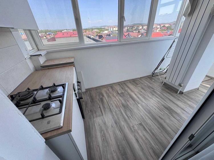 Apartament cu 2 camere decomandat în Micro 3