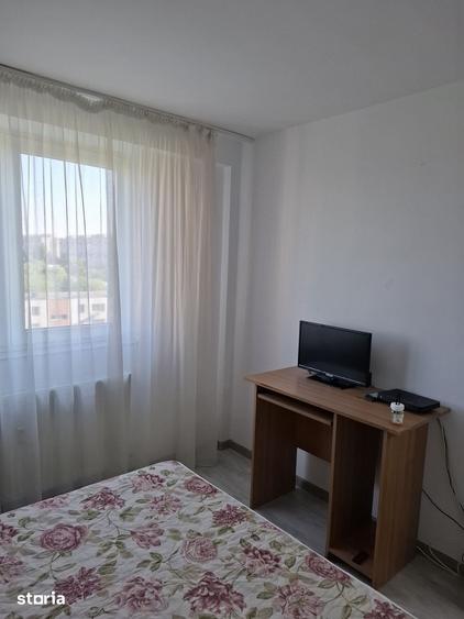 Apartament cu 2 camere decomandat în Berceni