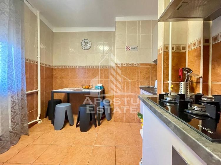 Apartament cu 2 camere semidecomandat, mobilat în Ultracentral