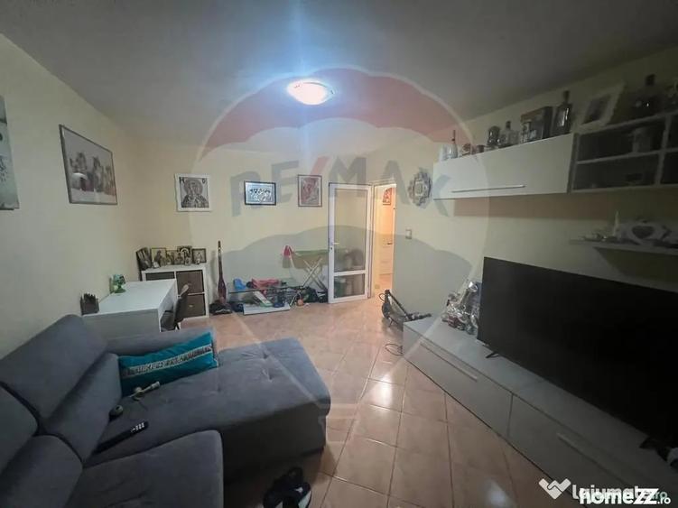 Apartament cu 2 camere decomandat în Sud