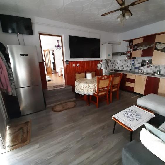 Casă cu Teren 850 Mp în Vale