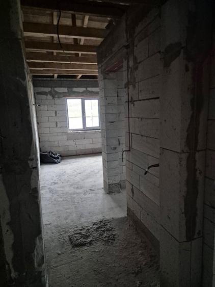 Casă individuală cu 4 camere cu Teren 300 Mp în Central