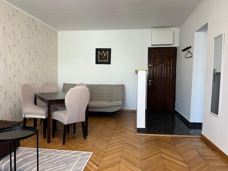 Apartament cu 2 camere semidecomandat, mobilat în Cișmigiu
