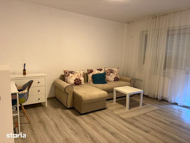 Apartament cu 2 camere decomandat în Apărătorii Patriei
