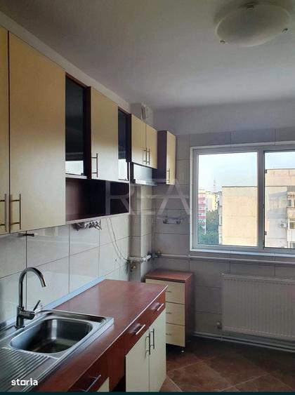 Apartament cu 2 camere semidecomandat în Sanislău