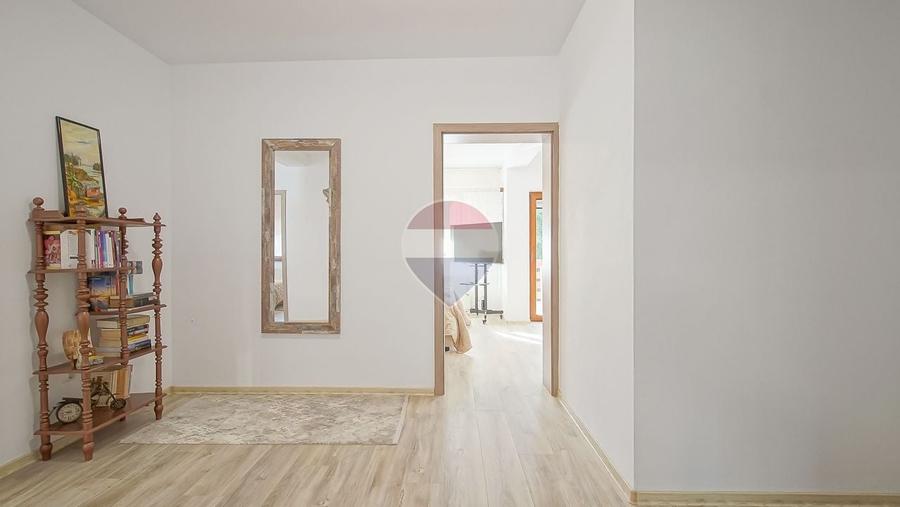 Apartament cu 4 camere decomandat, mobilat în Cioplea