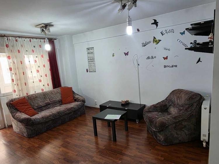 Apartament cu 2 camere decomandat în Cățelu