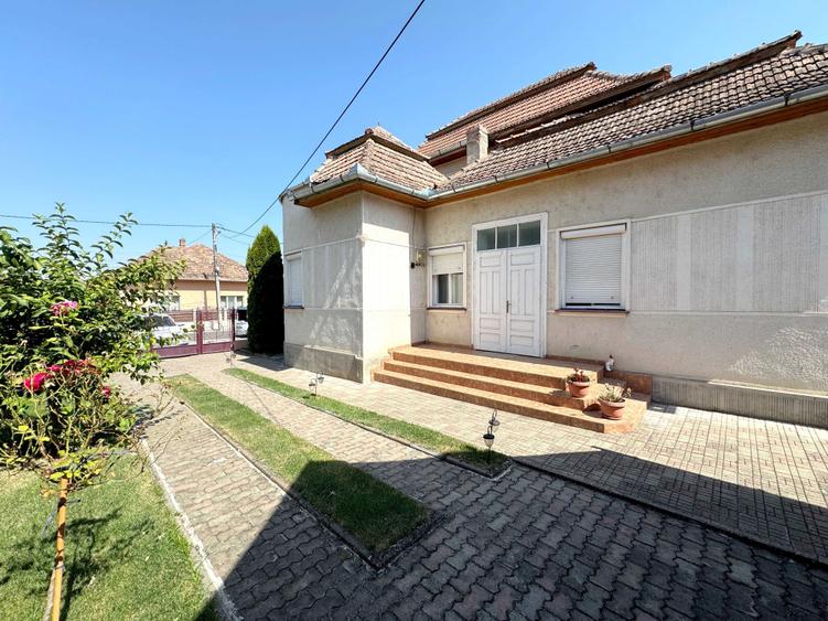 Casă cu 4 camere în Ultracentral