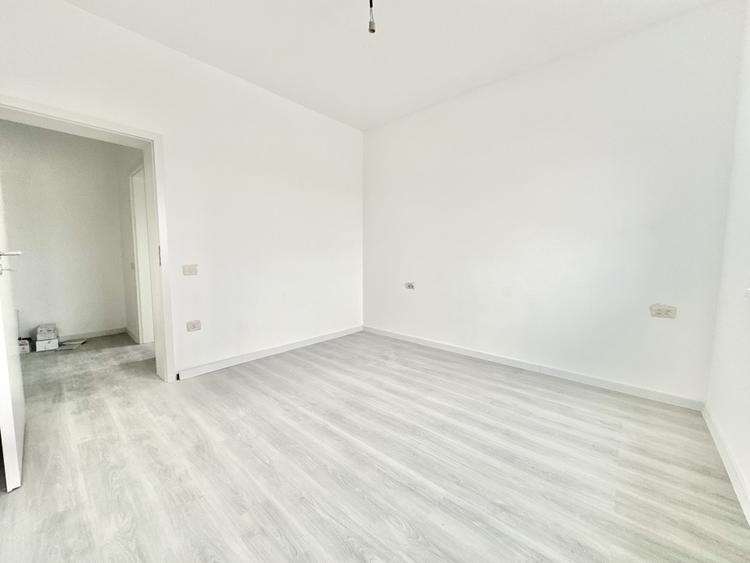 Apartament cu 3 camere decomandat în Urseni