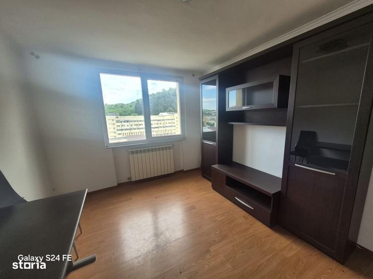 Apartament cu 3 camere în Bucium