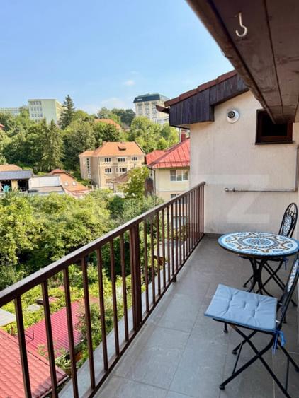 Apartament cu 3 camere decomandat în Central