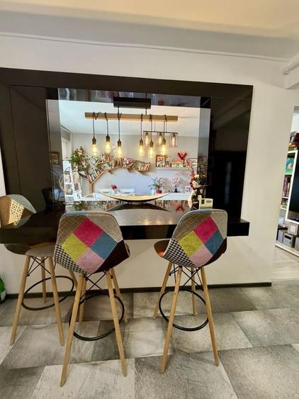 Apartament cu 4 camere decomandat în Răcădău