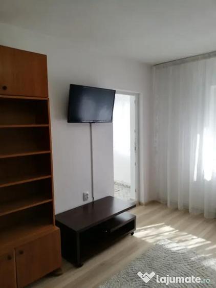 Garsonieră decomandată în Nicolina