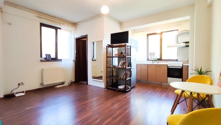 Apartament cu 2 camere semidecomandat în Bucureștii Noi