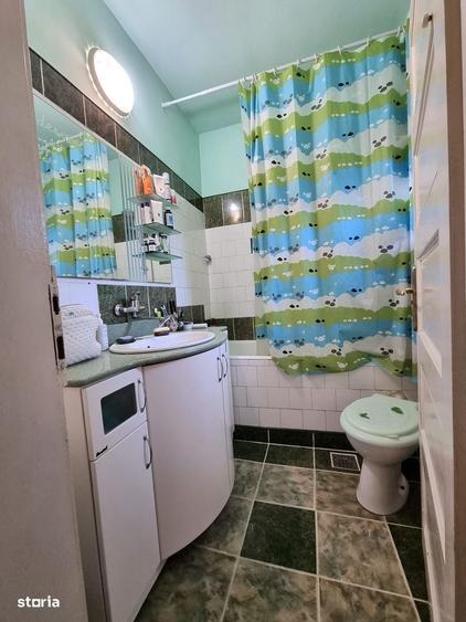 Casă cu 4 camere decomandat în Ogretin