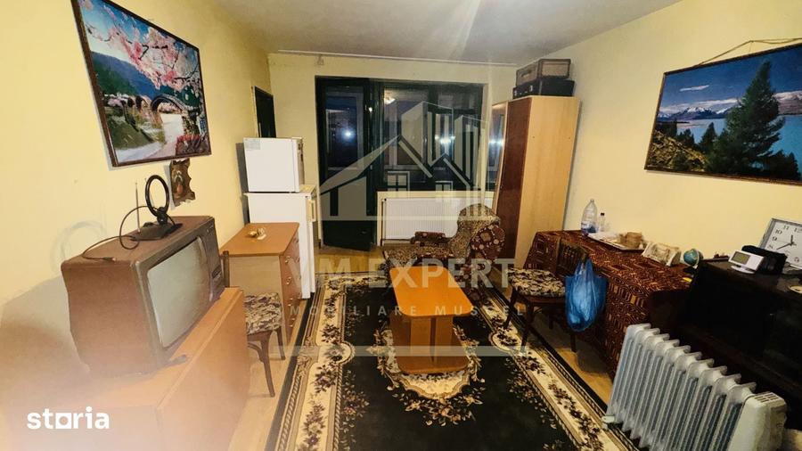 Garsonieră decomandată în Central