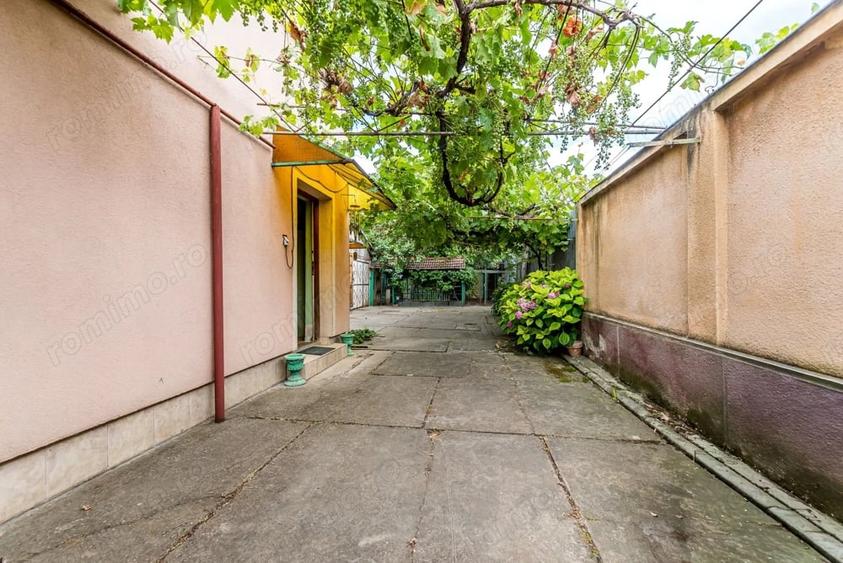 Casă cu Teren 370 Mp în Funcționarilor